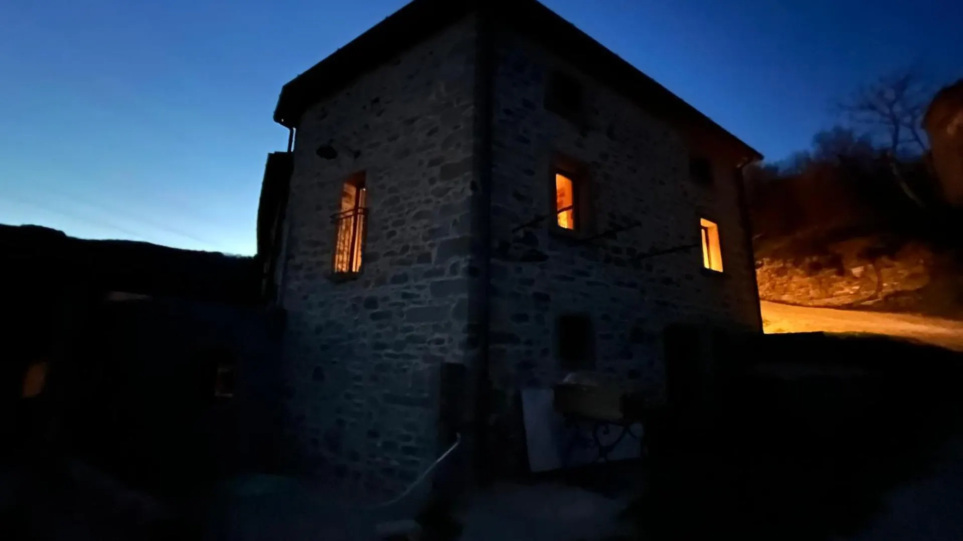 Bio Agriturismo Alba Etrusca Di Cortona - Organic Farmhouse- Appartamento Lavanda-Appartamento Rosmarino - Vasca Idromassaggio Esterna Poggioni 0*,  Italy