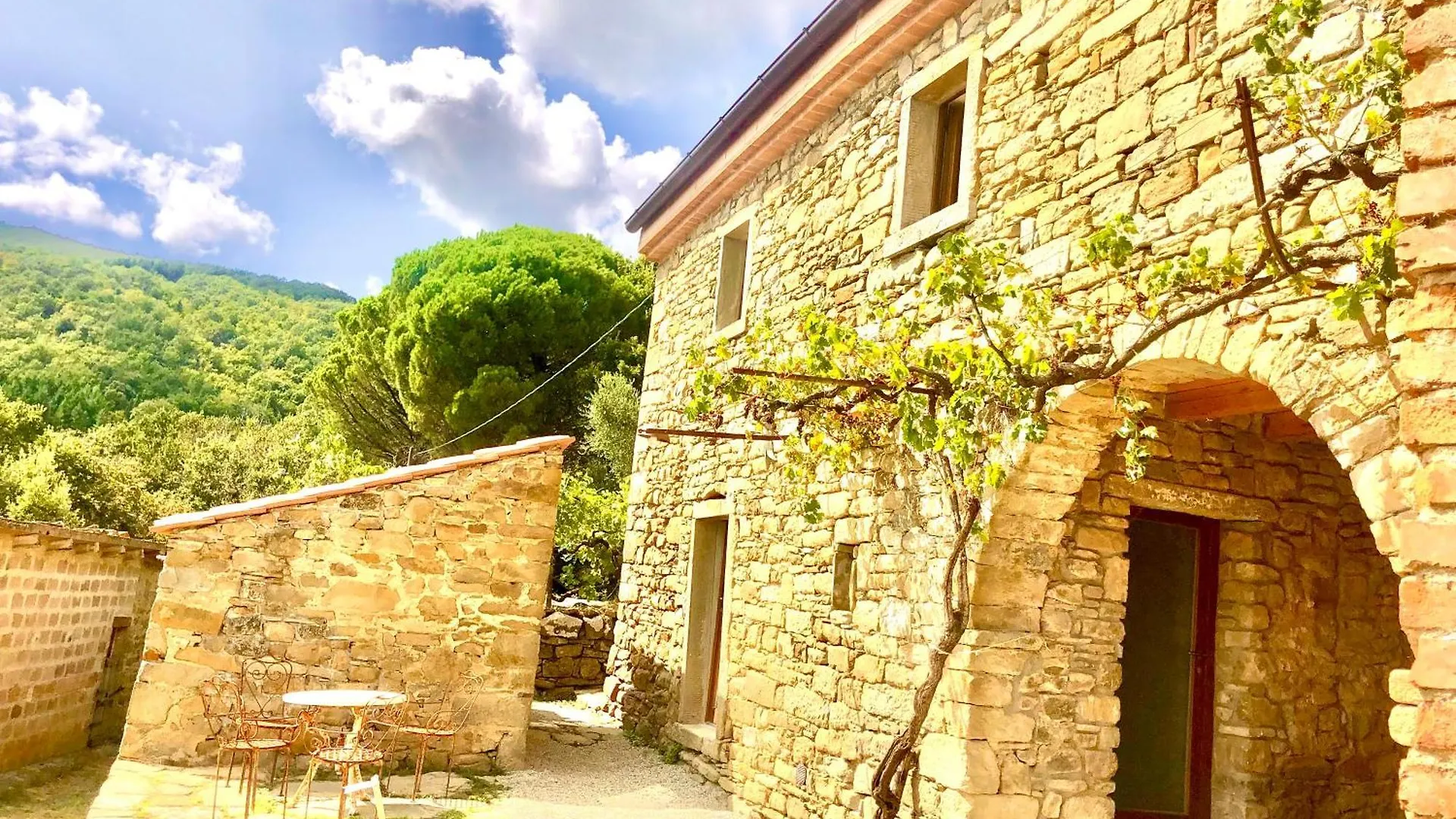 Bio Agriturismo Alba Etrusca Di Cortona - Organic Farmhouse- Appartamento Lavanda-Appartamento Rosmarino - Vasca Idromassaggio Esterna Poggioni Farm stay